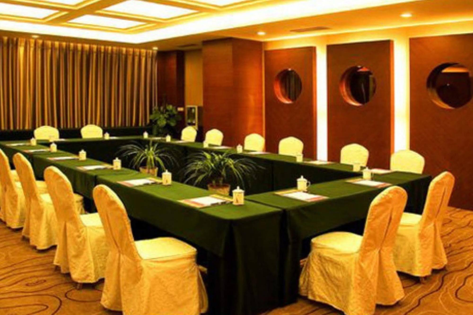 Ramada Zibo Hotel Exterior foto