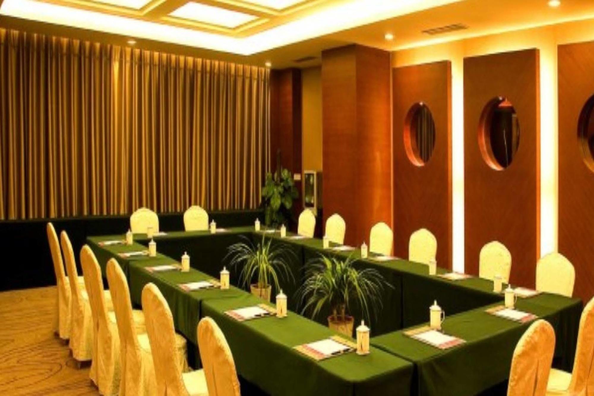 Ramada Zibo Hotel Exterior foto