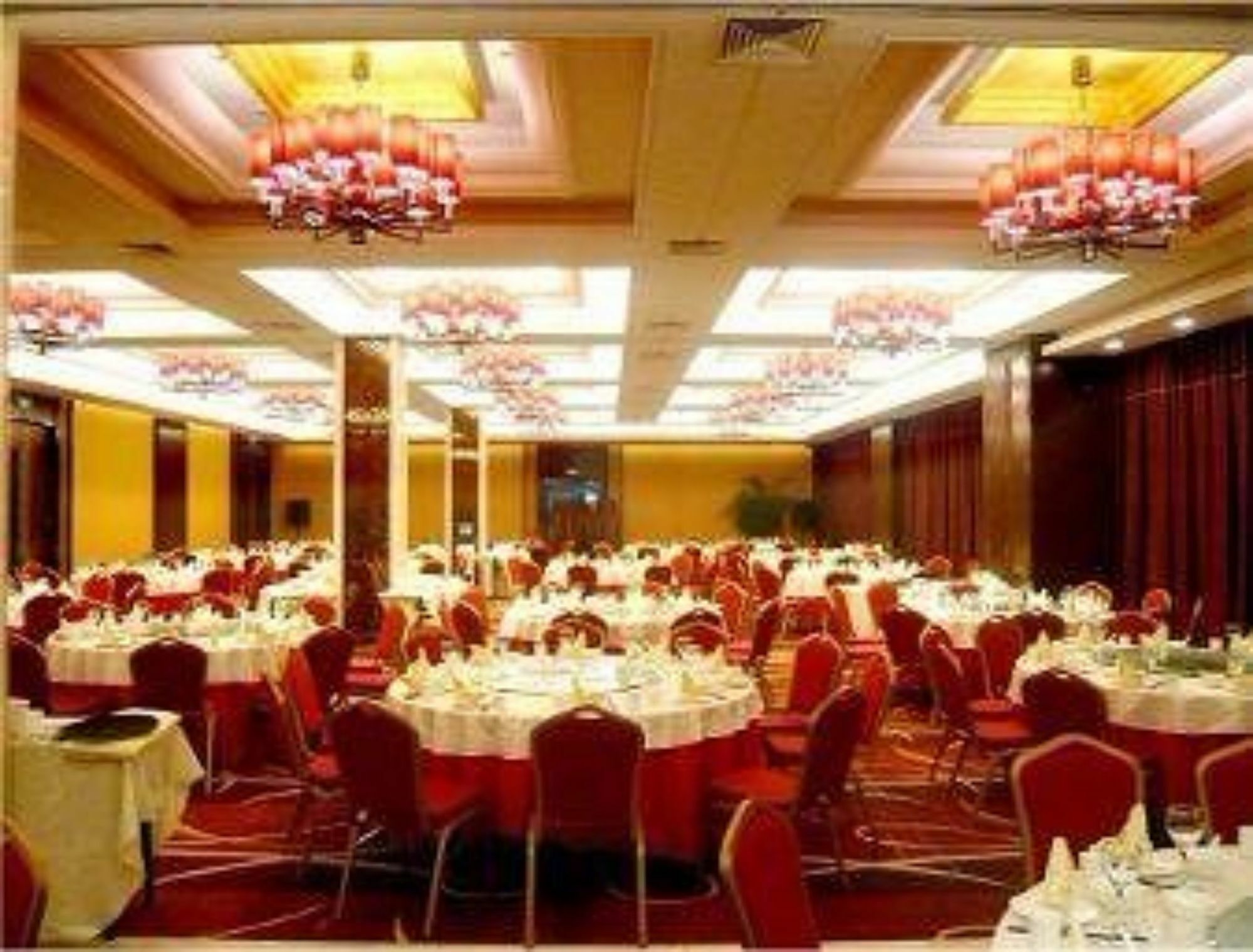 Ramada Zibo Hotel Restaurante foto