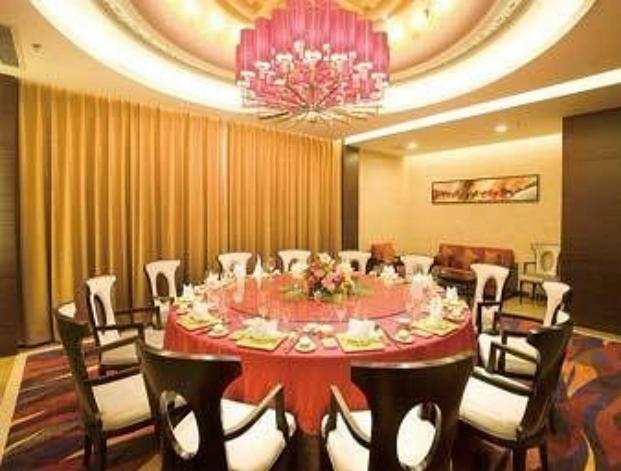 Ramada Zibo Hotel Restaurante foto